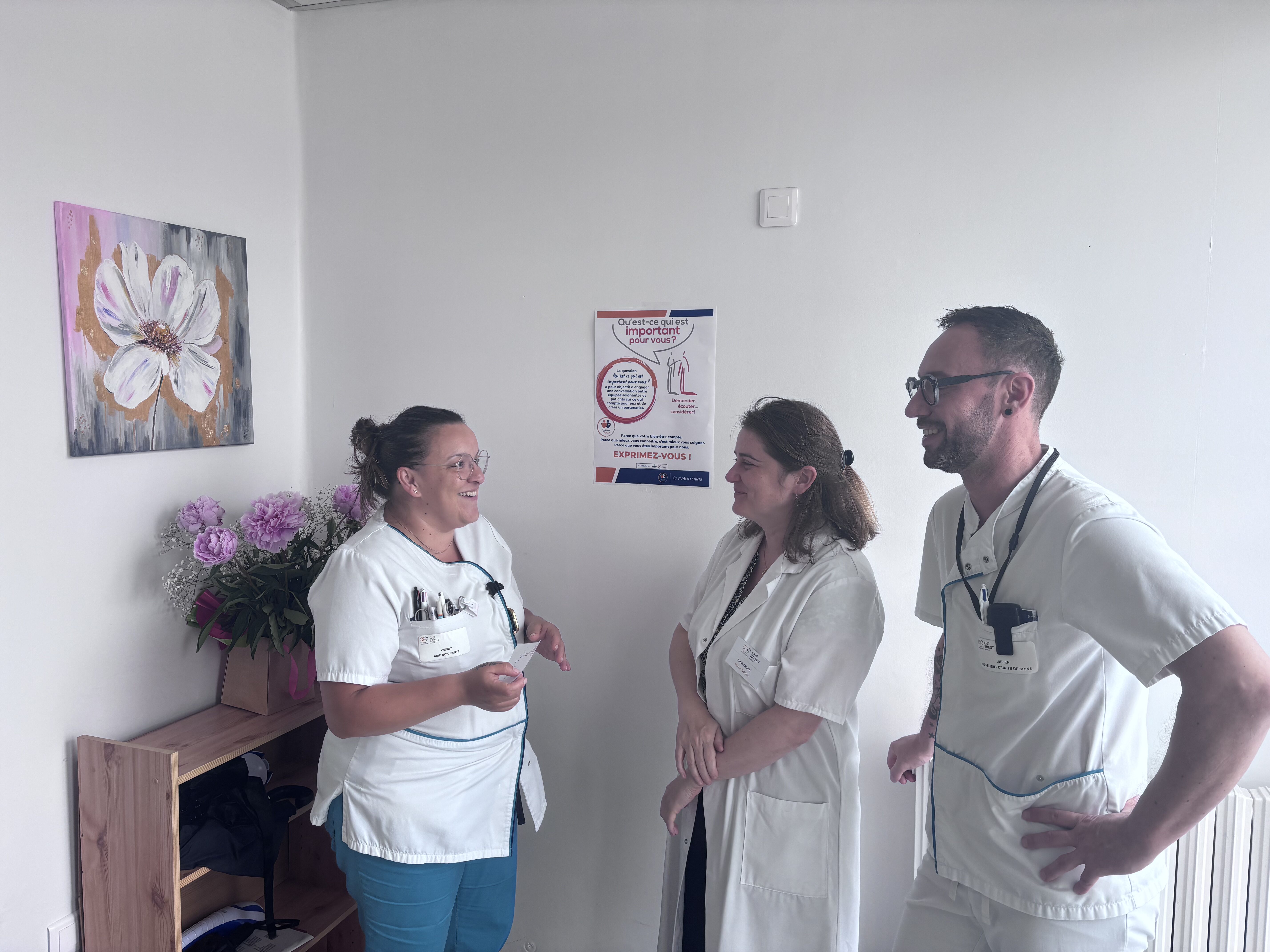 Equipe en plein échange sur la démarche